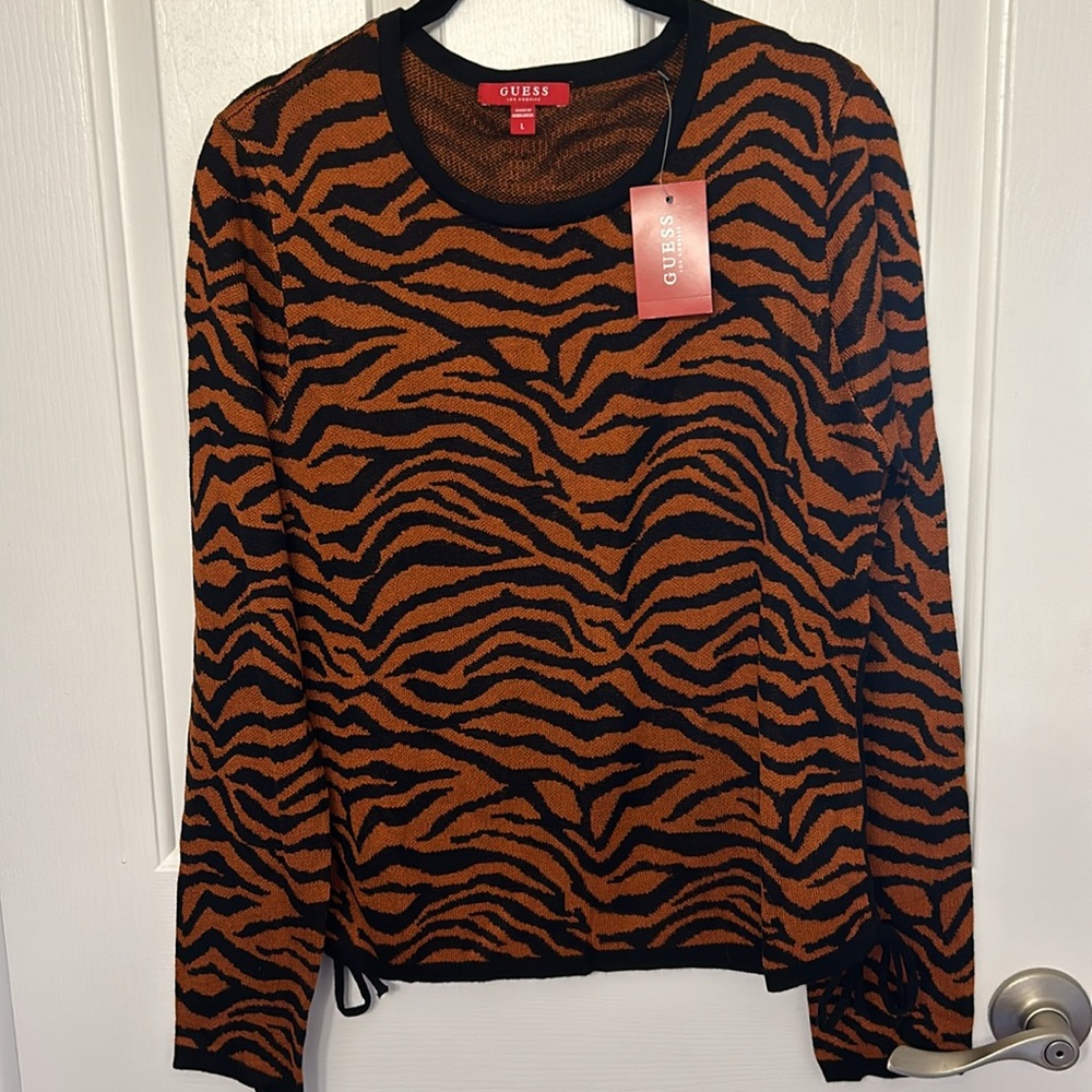 Guess 50% rayon/acrylic orange tiger striped sweater - Picture 4 of 5